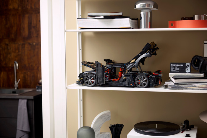 LEGO Technic Koenigsegg Sadair's Spear Hypercar 42232 produkt in gebrauch