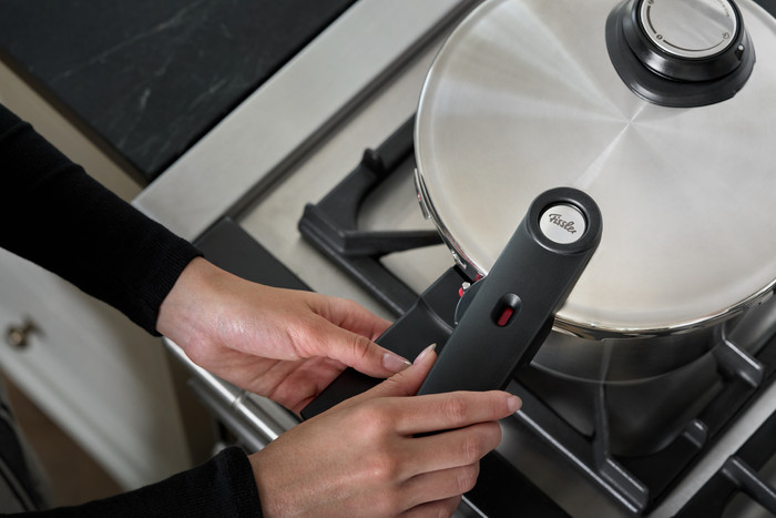 Fissler Vitavit Premium Schnellkochtopf 6,0 L produkt in gebrauch