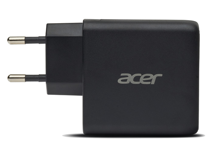 Acer 67W GaN Charger linke seite