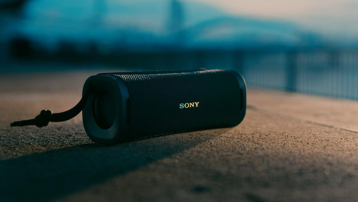 Sony ULT Field 1 Black product in use