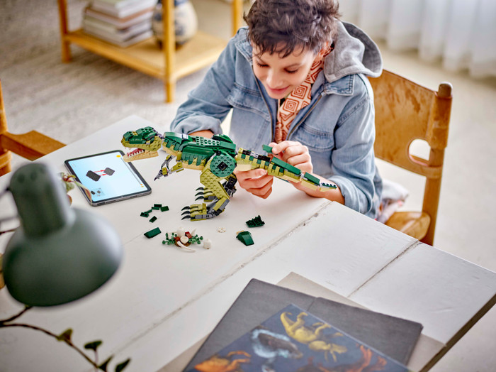 LEGO Creator 3-in-1 T.Rex 31151 produkt in gebrauch