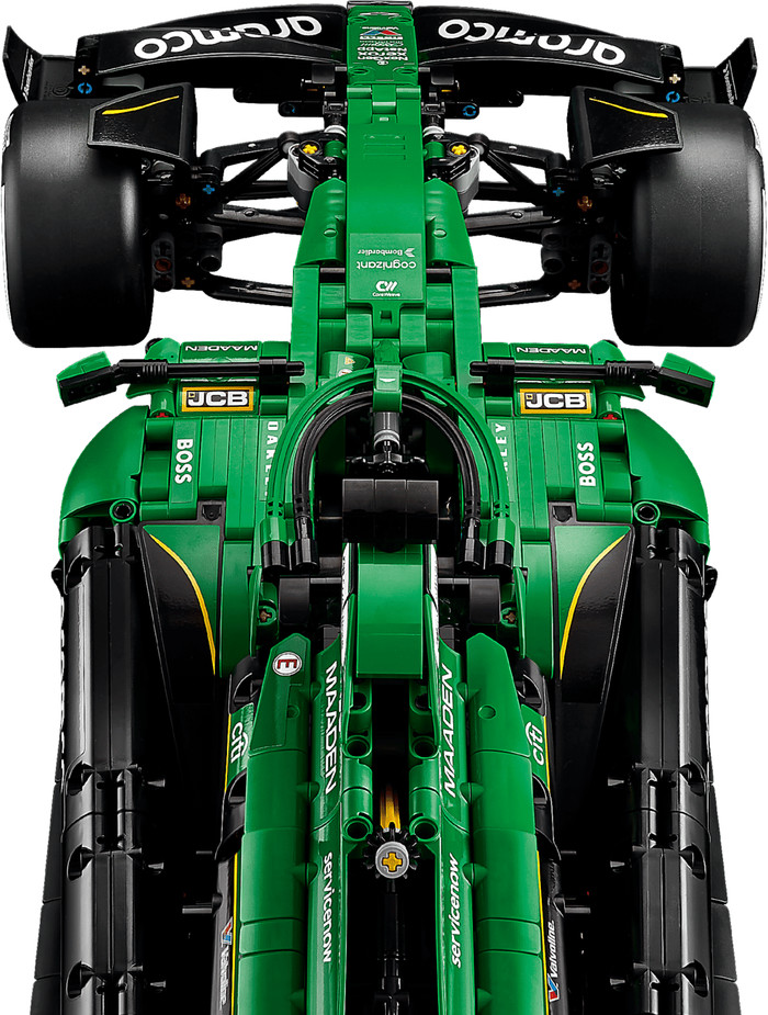 LEGO Technic Aston Martin Aramco AMR25 F1 Car 42240 detail