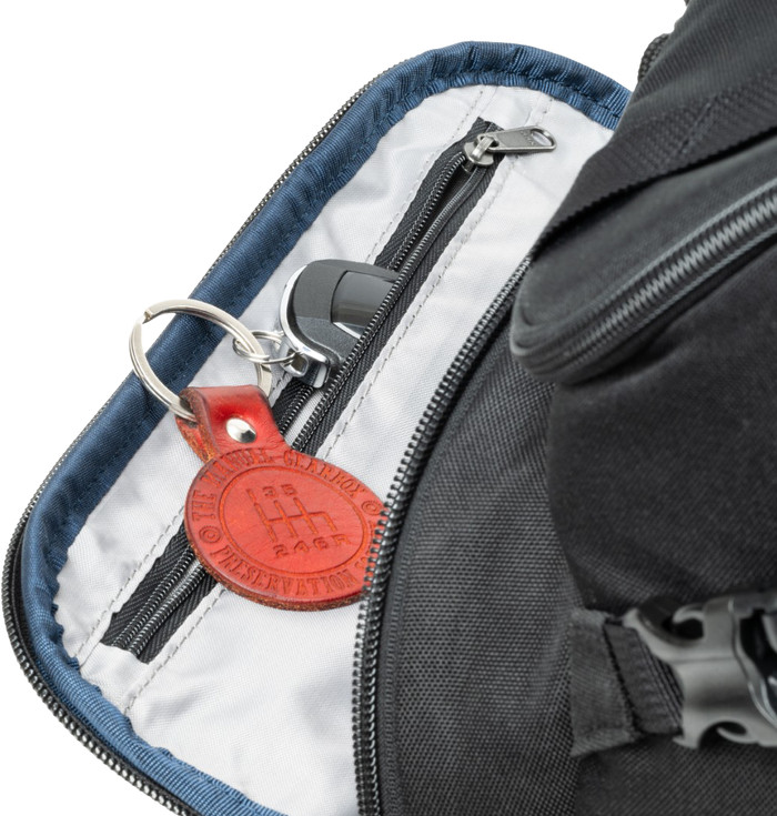 Think Tank DarkLight Reiserucksack 20L Schwarz detail