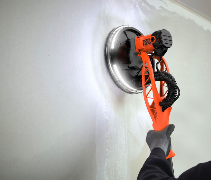 BLACK+DECKER BEDW700A8S-QS product in use