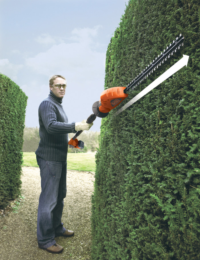 BLACK+DECKER GTC1843L20-QW product in use