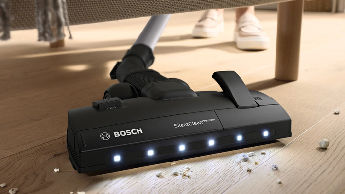Bosch Series 8 In'genius ProSilence BGL8SIL0L product in use
