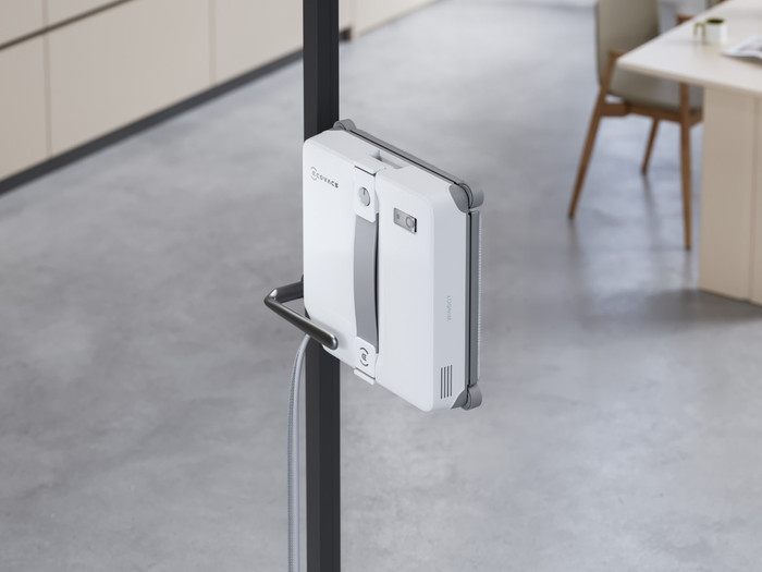 Ecovacs WINBOT mini 2 produkt in gebrauch