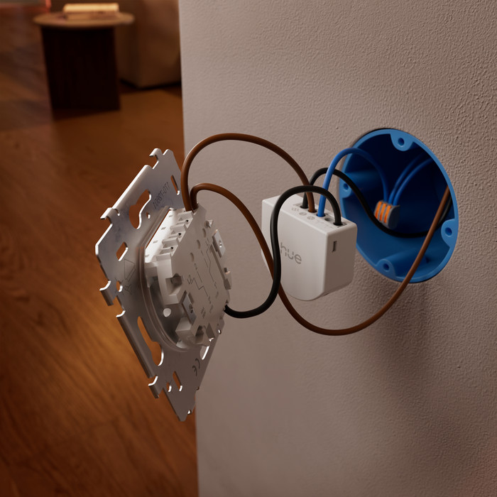 Philips Hue Kabelgebundenes Wandschaltermodul für nicht smarte, dimmbare Lampen produkt in gebrauch