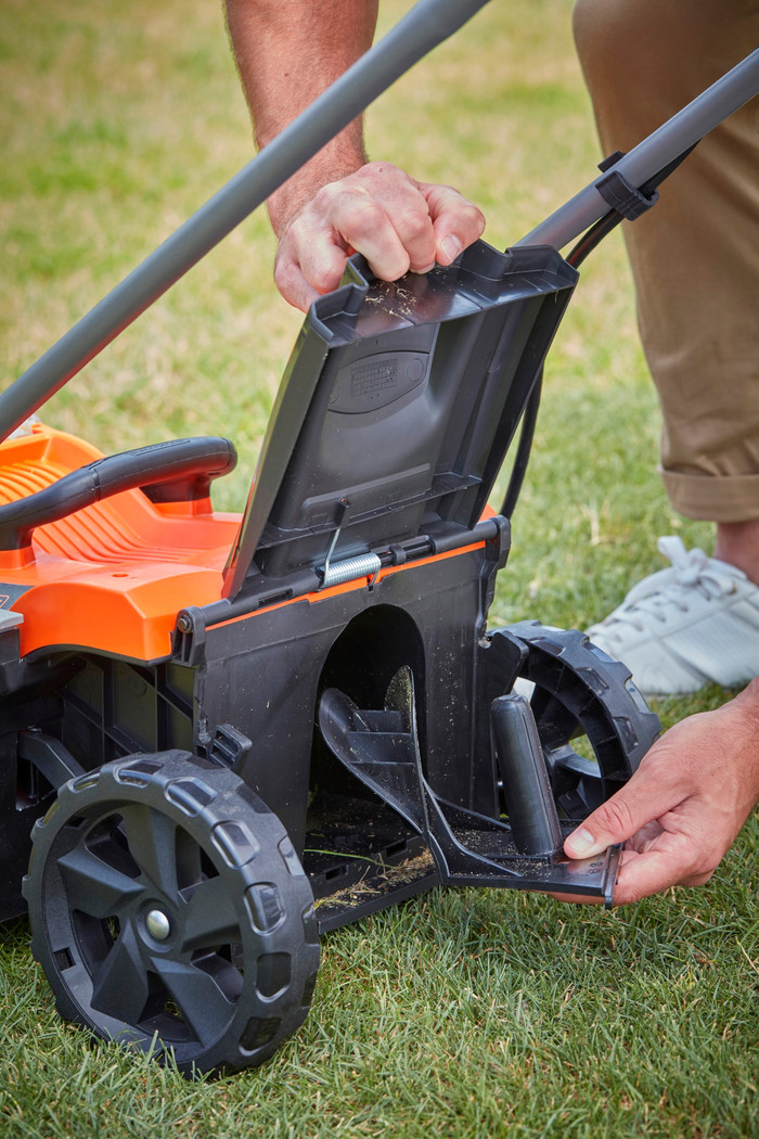 BLACK+DECKER BCMW3318N (ohne Akku) detail
