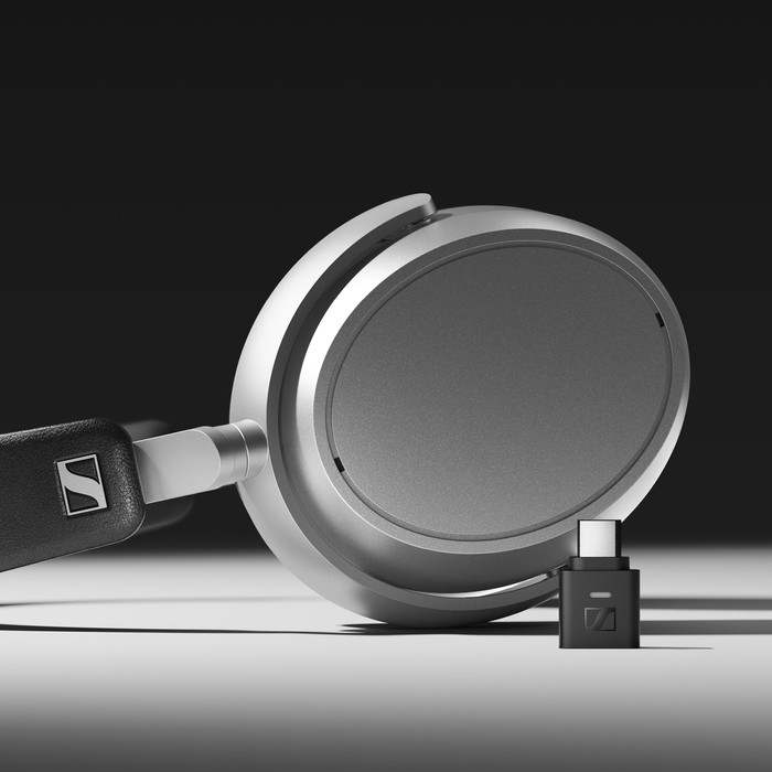 Sennheiser HDB 630 Lunar Silver produkt in gebrauch