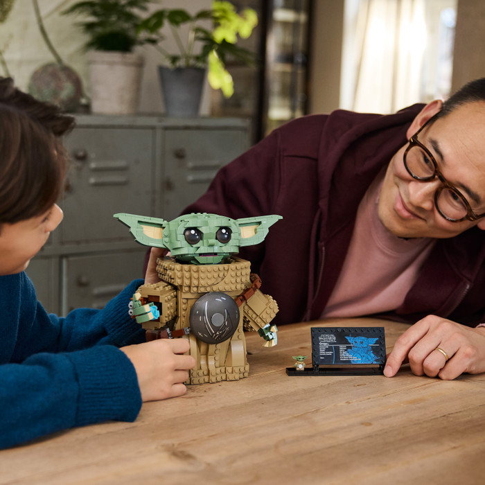 LEGO Star Wars Grogu (Lehrling des Mandalorianers) 75446 produkt in gebrauch