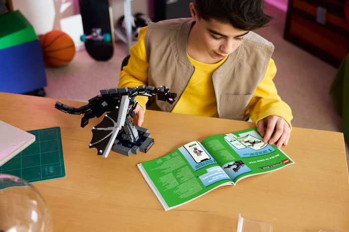 LEGO Minecraft Der Enderdrache 21595 produkt in gebrauch