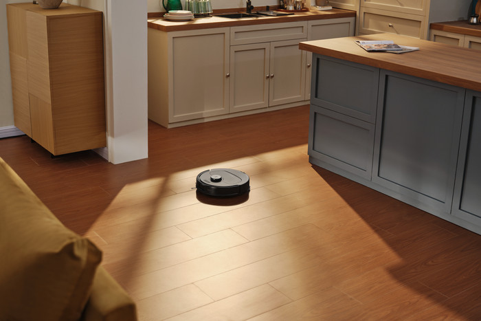 Roborock Qrevo S ProX Black product in use