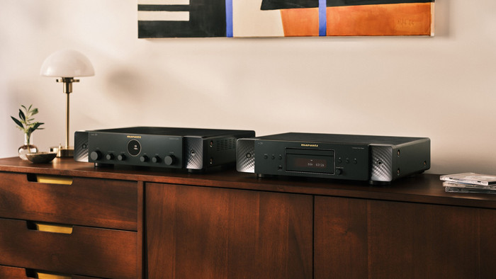 Marantz MODEL 70 Black product in use