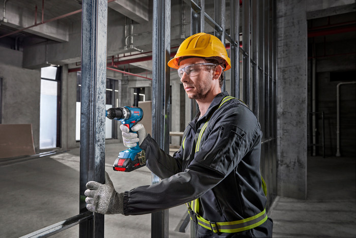 Bosch Professional 5-piece Combi Set product in use