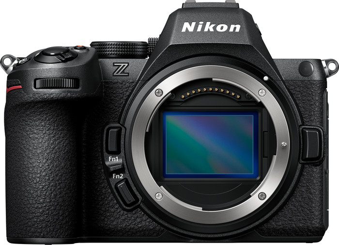 Nikon Z5 II + Nikkor Z 24-105mm f/4-7.1 vorne