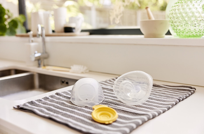 Medela Freestyle Mini Handsfree Single produkt in gebrauch