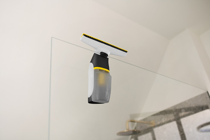 Kärcher WV 3 Comfort Precision product in use
