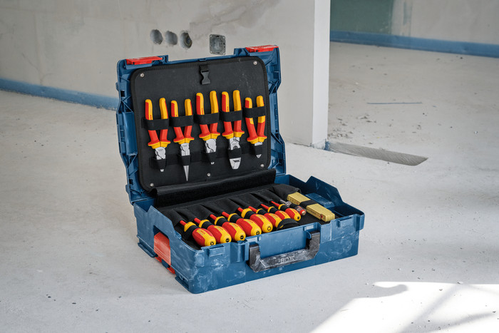 Bosch Professional 37-teiliges VDE Schraubendreherset produkt in gebrauch