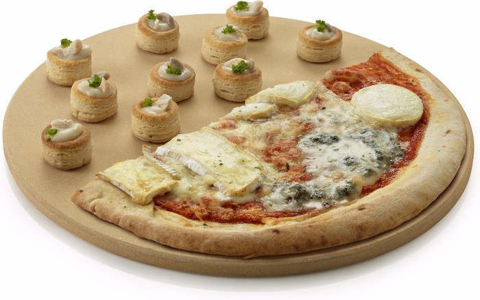 Barbecook pizza plate product in use