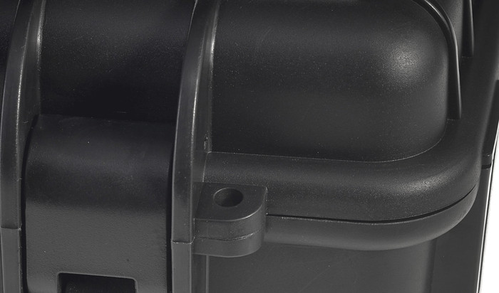 B&W type 1000 Black with Pick 'n Pluck Foam detail