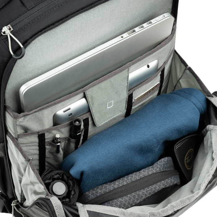 Think Tank BackLight 36L Slate Black oberseite