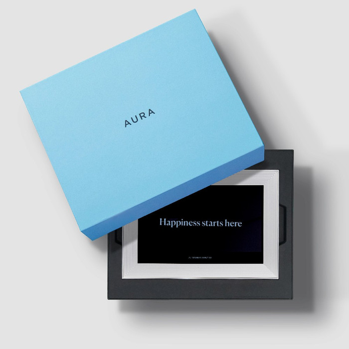 Aura Frames Carver Weiß produkt in gebrauch
