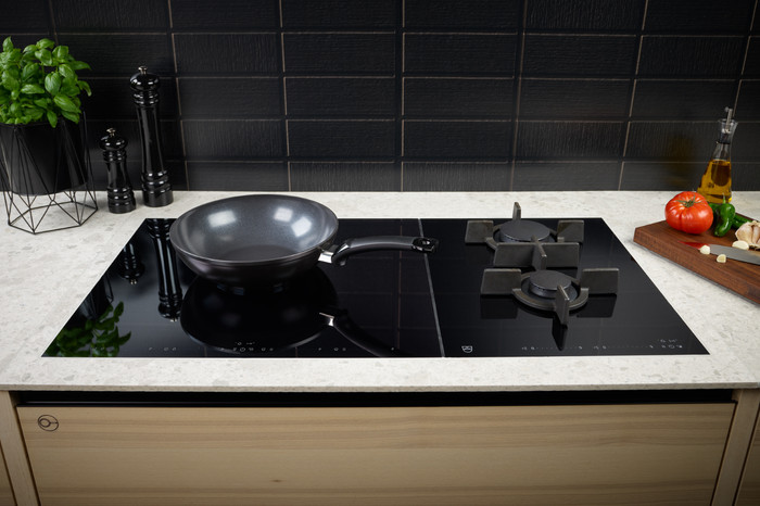 Fissler Ceratal Wok Orbit Schwarz 28 cm produkt in gebrauch