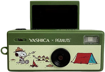Yashica Funtastic Keychain Camera Snoopy's Summit front