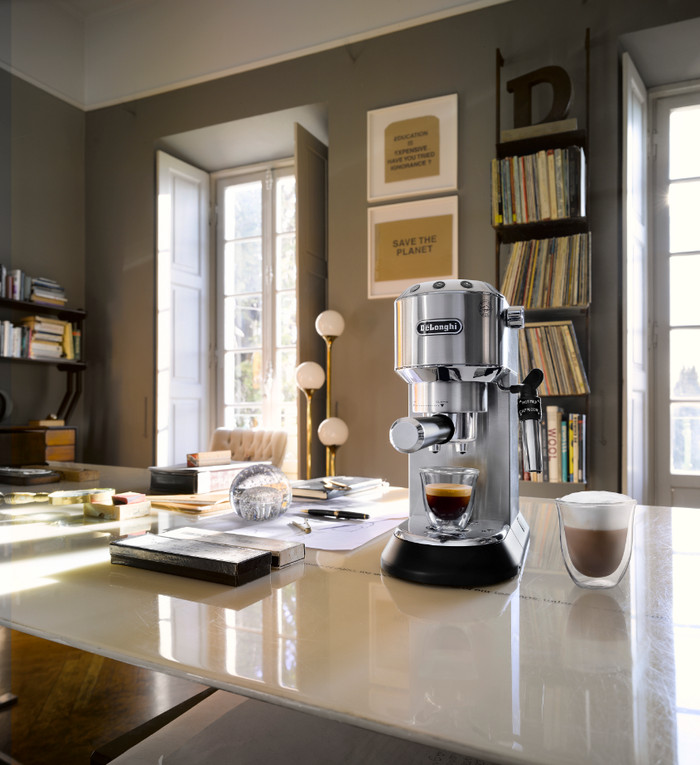 De'Longhi EC685.M Dedica Silver product in use