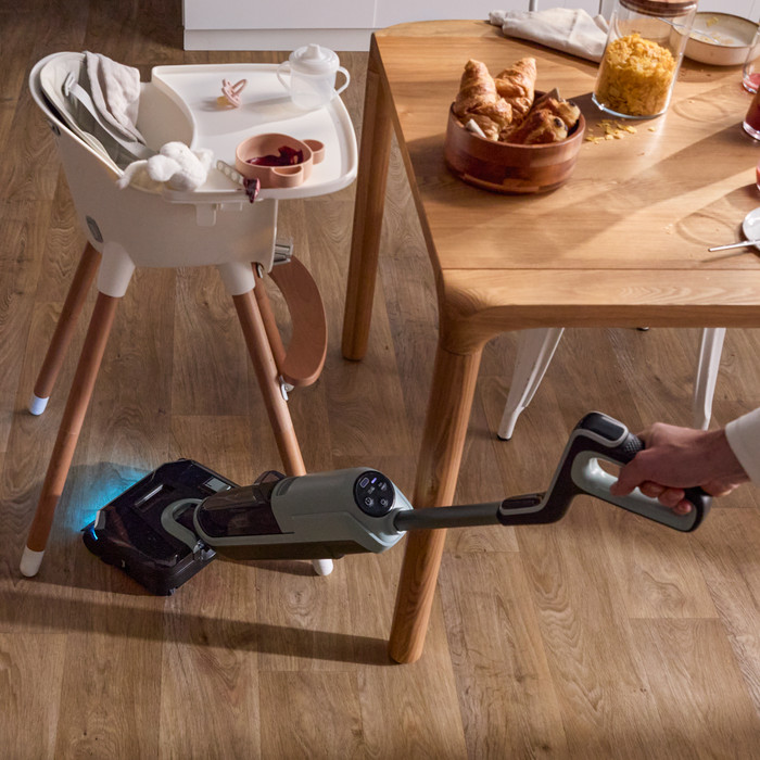 Rowenta X-Clean 3 GZ4011 product in use