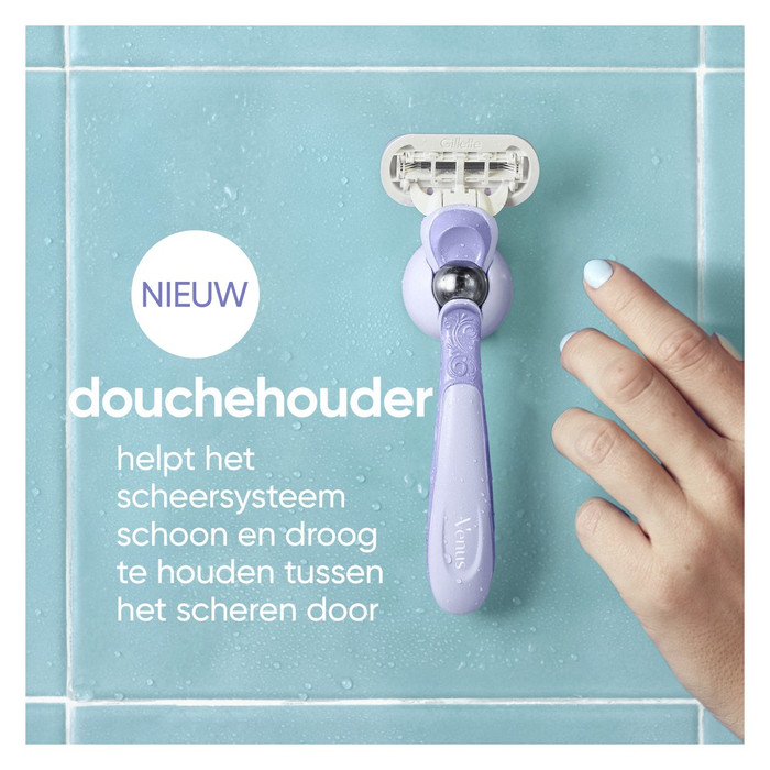 Gillette Venus Extra Smooth Swirl + 9 Replacement Blades product in use