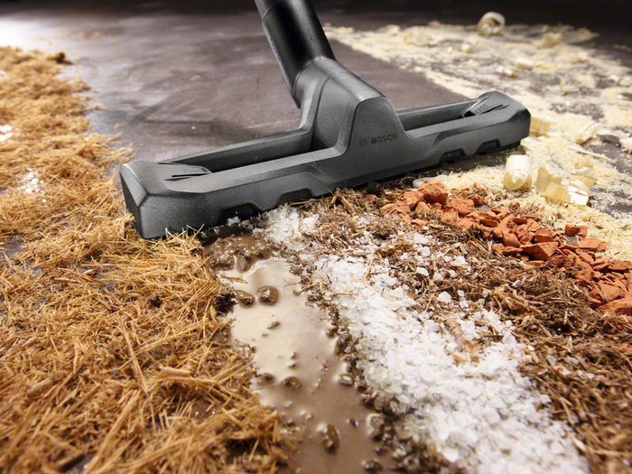 Bosch UniversalVac 15 detail