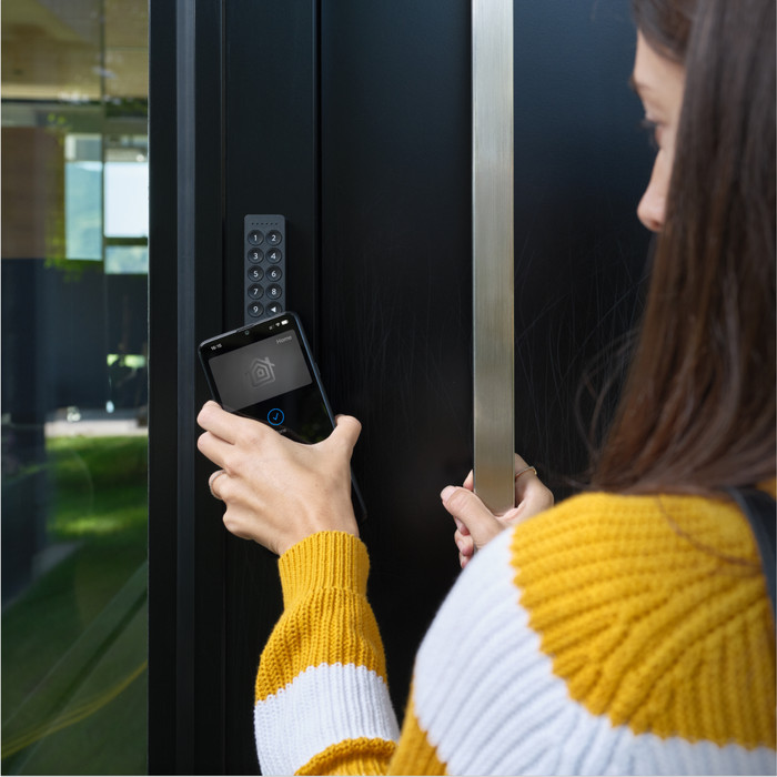 Nuki Keypad 2 NFC product in use