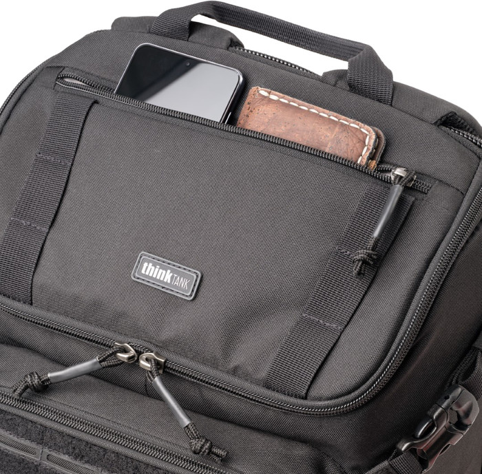 Think Tank DarkLight Reiserucksack 20L Schwarz detail