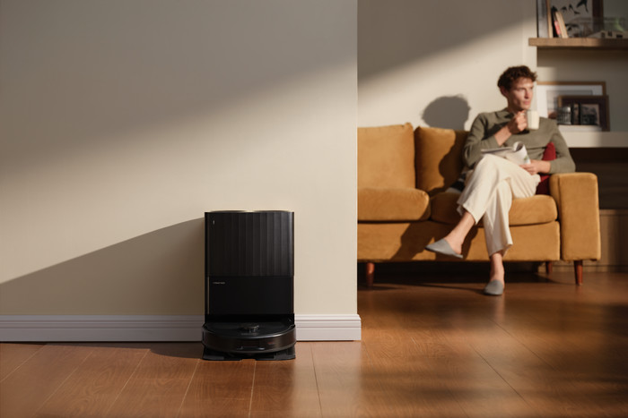 Roborock Qrevo S ProX Black product in use