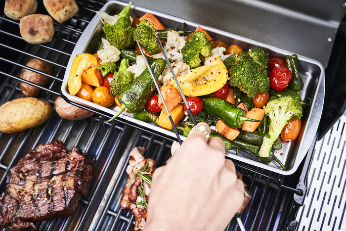 Charbroil Advantage Pro S3 produkt in gebrauch
