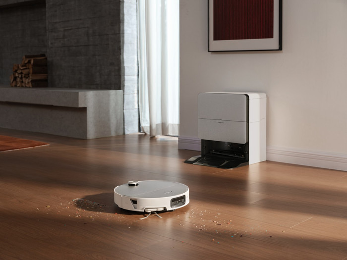 Roborock Saros 20 Sonic Complete White produkt in gebrauch
