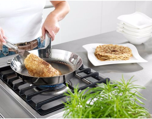 BK Conical Deluxe Bratpfanne 28 cm produkt in gebrauch