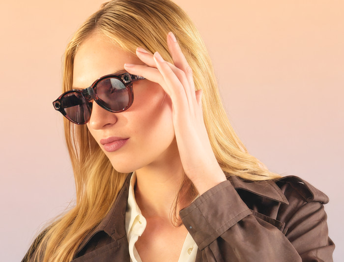 HTC VIVE Eagle AI Glasses Photochromic Round Brown product in use