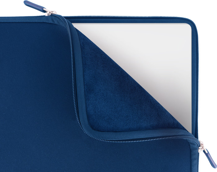 BlueBuilt Laptophülle für Apple MacBook Neo Blau innen