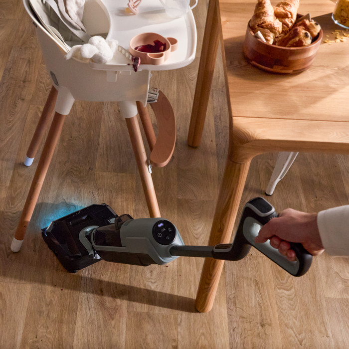 Rowenta X-Clean 3 GZ4011 product in use