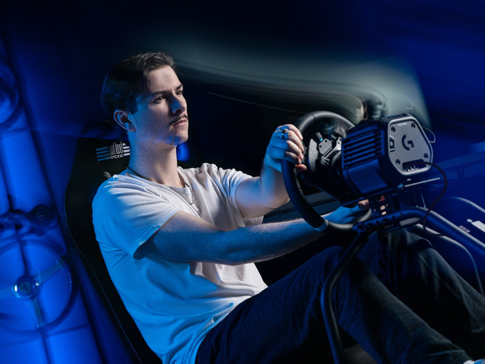 Next Level Racing F-GT Shift Simulator Cockpit produkt in gebrauch