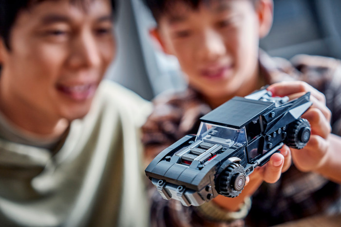 LEGO DC The Batman: Batmobil 76332 produkt in gebrauch