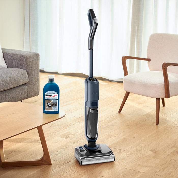 Rowenta X-Clean 3 GZ4011 product in use