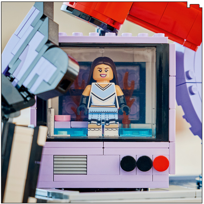 LEGO Editions Olivia Rodrigos Geheimer Koffer 43030 detail