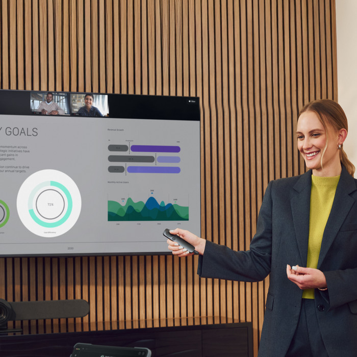 Logitech Spotlight 2 Kabelloser Presenter Schwarz produkt in gebrauch