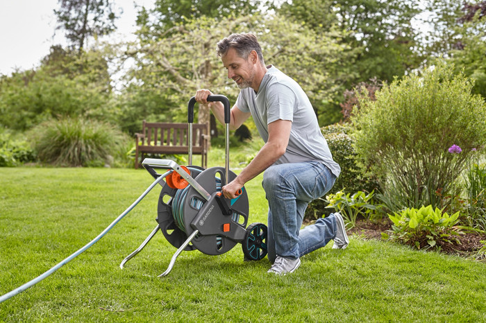 GARDENA CleverRoll L Easy Set product in use