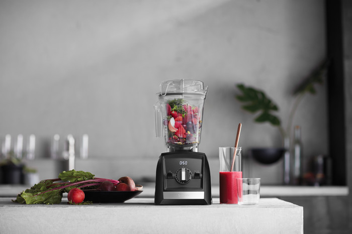 Vitamix Ascent A2500i Black product in use