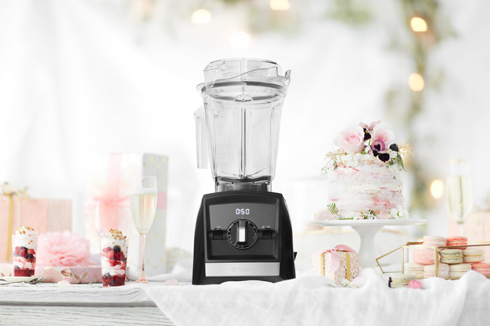 Vitamix Ascent A2500i Black product in use